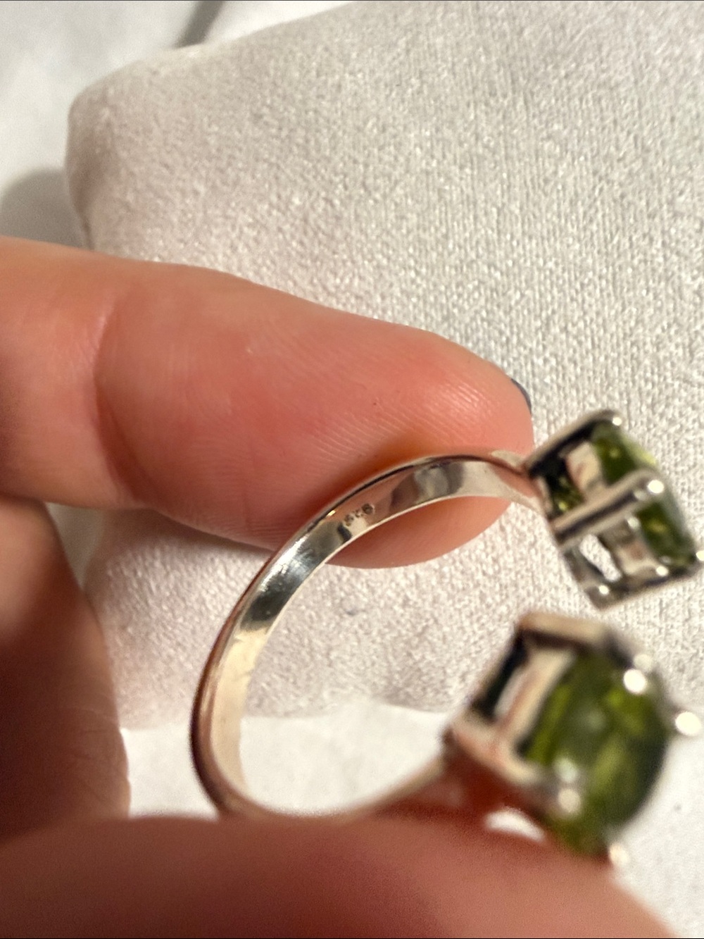 Sterling Silver Green Peridot Open Ring size 6 - Picture 3 of 3
